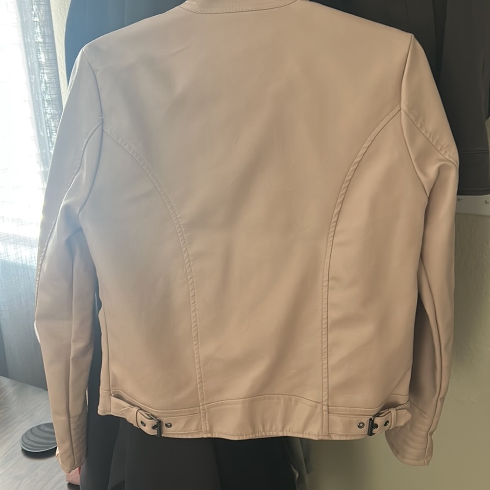 Light pink jacket - Picture 3 of 7